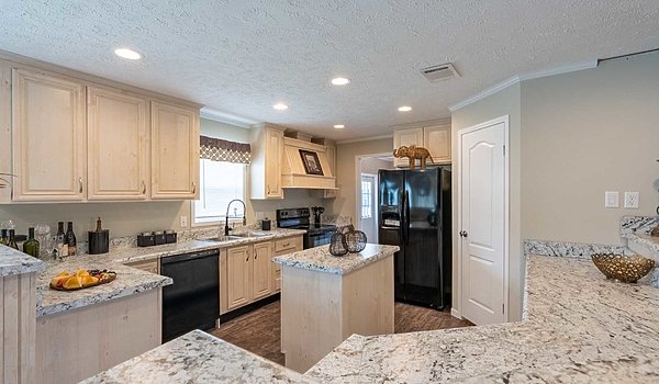 Bolton Homes DW / The Chartres Kitchen 36633