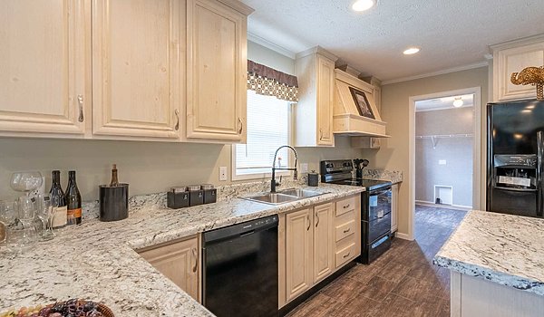 Bolton Homes DW / The Chartres Kitchen 36636