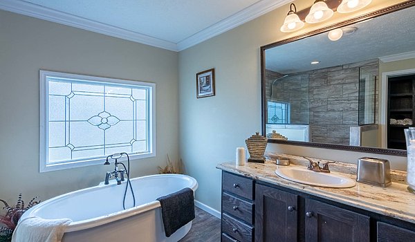 Bolton Homes DW / The Royal Bathroom 36709