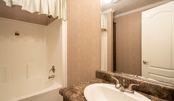 Bolton Homes DW / The Rampart Bathroom 31173