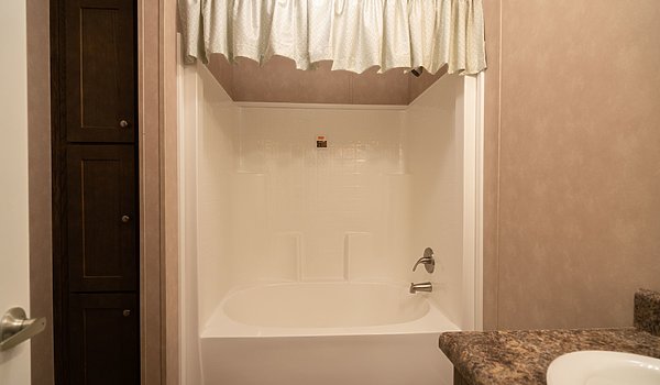 Bolton Homes DW / The Rampart Bathroom 31174