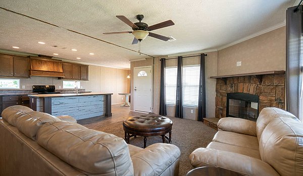 Bolton Homes DW / The Rampart Interior 31154