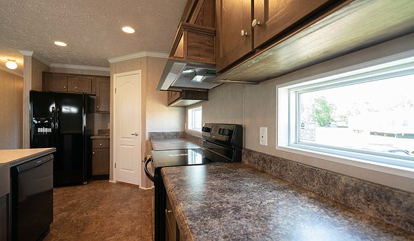 Bolton Homes DW / The Rampart Kitchen 31163