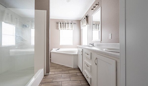 MD 32' Doubles / MD-50-32 Bathroom 119796