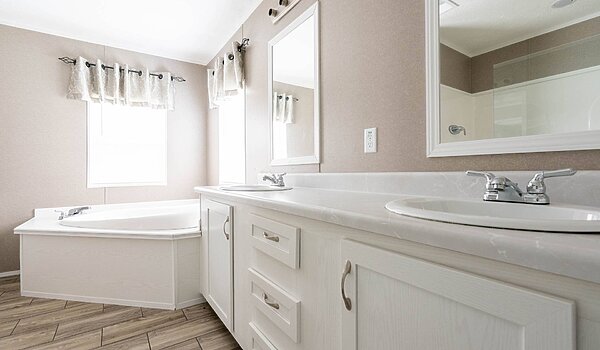 MD 32' Doubles / MD-50-32 Bathroom 119797