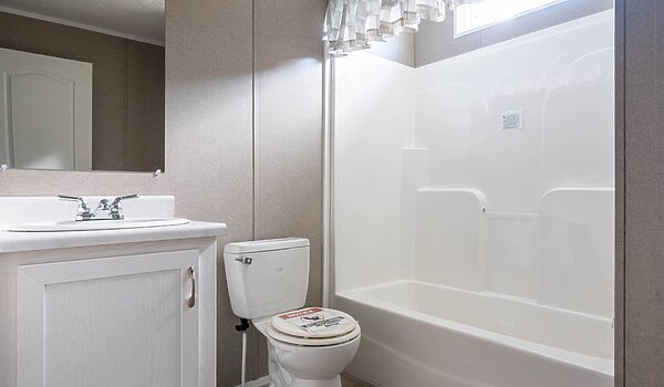 MD 32' Doubles / MD-50-32 Bathroom 119800