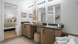MD 28' Doubles / MD-56 Bathroom 115888