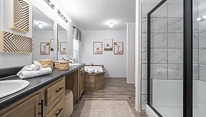 MD 28' Doubles / MD-56 Bathroom 115885