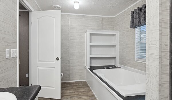 MD Singles / MD-116 Lakeside Interior 126459