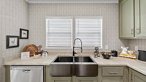 MD 28' Doubles / MD-64 Windsor Interior 126473