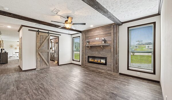 MD 32' Doubles / MD-32-76 Big Red Interior 126567