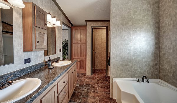 Classic / C-1880-32J Bathroom 73638