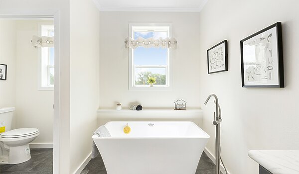 Westlake Sapphire / SA28684A Bathroom 117513