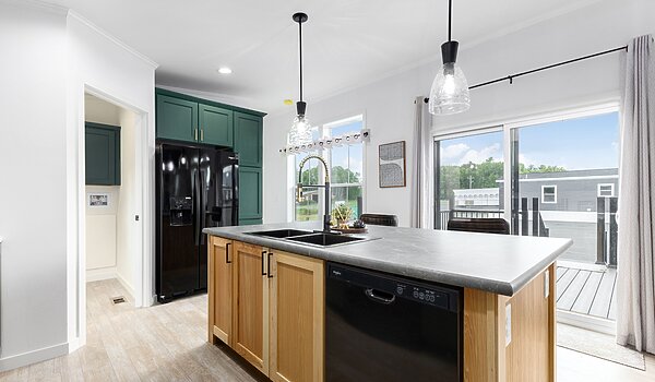 Westlake Retreats / WL16642B Kitchen 117598