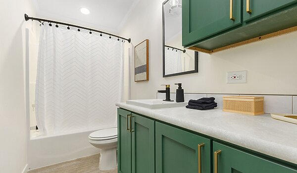 Westlake Retreats / WL16642B Bathroom 117604
