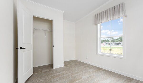 Westlake Retreats / WL16642B Bedroom 117601