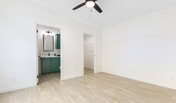 Westlake Retreats / WL16642B Bedroom 117602