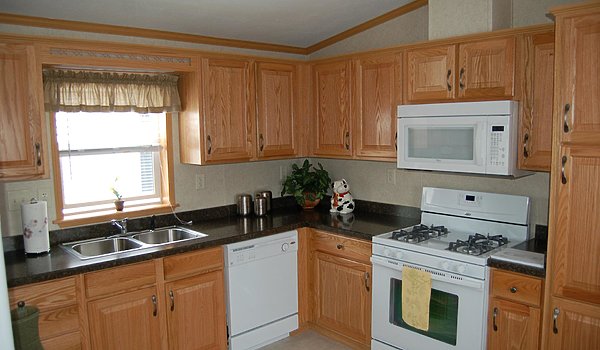 Single-Section Homes / G-607 Kitchen 31479