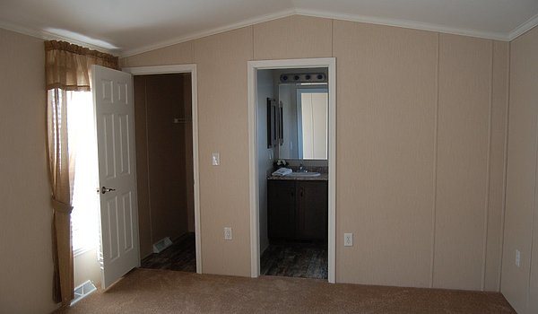 Single-Section Homes / G-613 Bedroom 31490