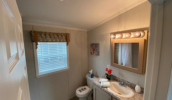 Single-Section Homes / NETR G-633 Bathroom 53643