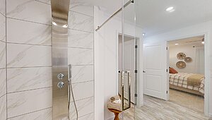 Inspiration LE (MW) / Ives 24033 Bathroom 93502