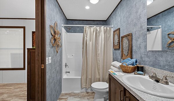 Essence / Rainier 27505 Interior 121721