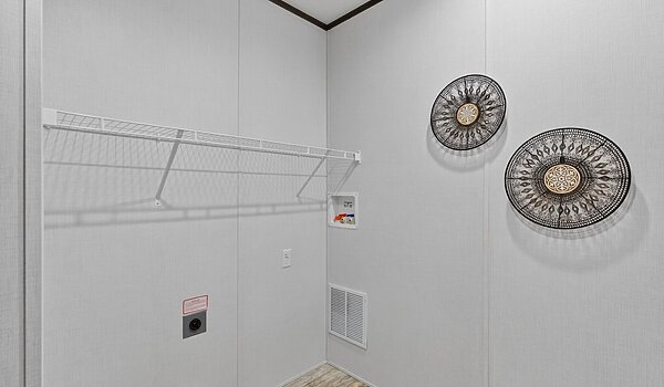 Essence / Rainier 27505 Interior 121723