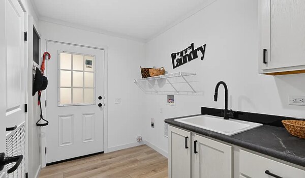 Ovation Alpha / Aura 28664A Interior 127027