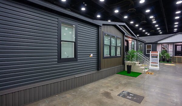 Ovation Alpha / Aura 28664A Exterior 127030