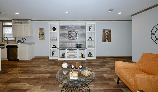 Single Section / Isabel 9676 Interior 66306