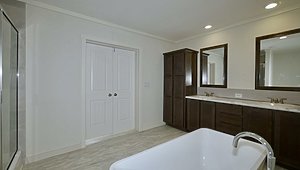 Multi Section / Southern Comfort 6371 Bathroom 64812