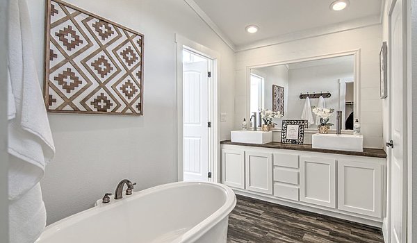 Single Section / Opal 5663 Bathroom 64997