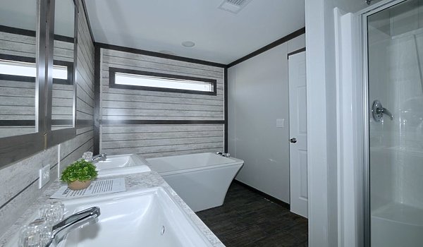 Single Section / Tiffany J76K Bathroom 65496