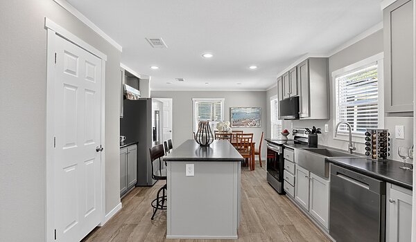 Momentum / 450MO28523A Interior 128368
