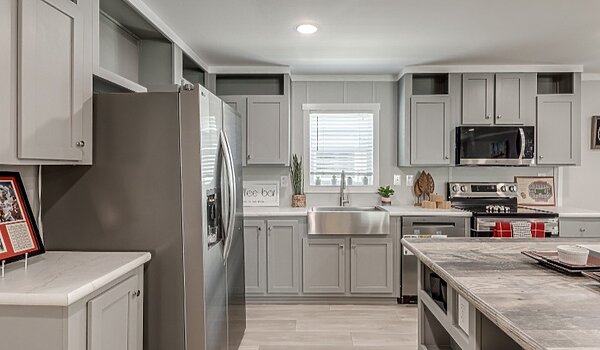 RICH LIKE MAHOGANY / $140,650** Interior 133335