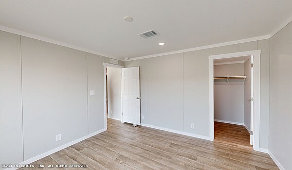 Meridian Summit / Outlook 28764A Interior 135185