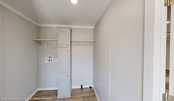Meridian Summit / Outlook 28764A Interior 135189