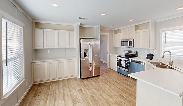 Meridian Summit / Trailhead 16521P Interior 135225