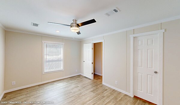 Meridian Summit / Overlook 16763B Interior 135239