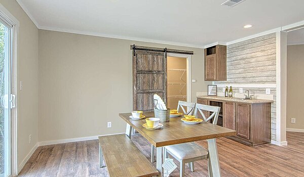 Meridian Apex / McKinley 32764A Kitchen 135732