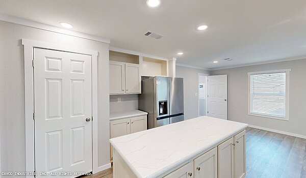 Meridian Apex / Everest 28564A Kitchen 135784