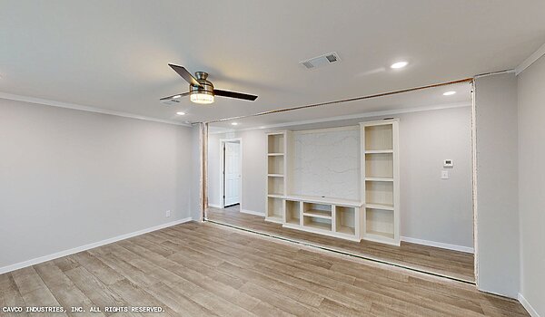 Meridian Apex / Everest 28564A Interior 135785