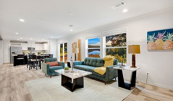 Diamond Series / Hope R76E Interior 119003