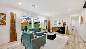 Diamond Series / Hope R76E Interior 119004