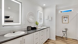 Diamond Series / Hope R76E Interior 119009