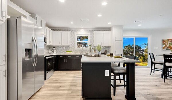 Diamond Series / Hope R76E Interior 118995