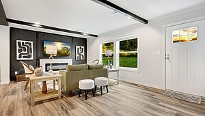 Diamond Series / Hope R76E Interior 119000