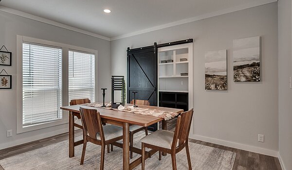 Answer House / 28604A Interior 127191