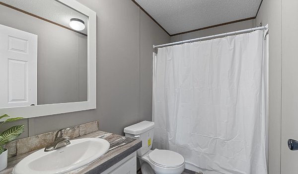 Deluxe Drywall / Silverado L-2523H Bathroom 67193