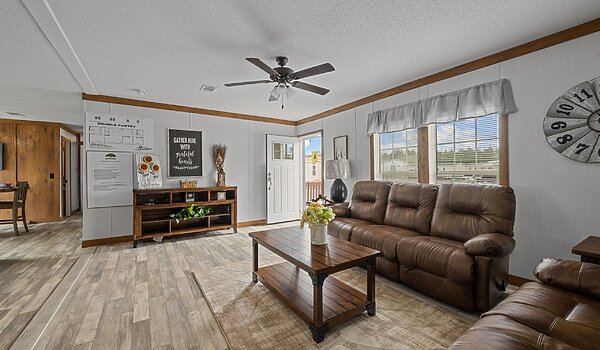 Signature Oaks / Double Pantry L-2563H Interior 145565